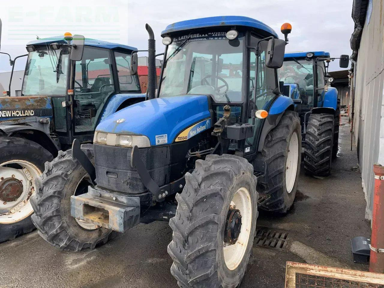 New Holland td5040 - Traktorius: foto 1 New Holland td5040 - Traktorius: foto 1