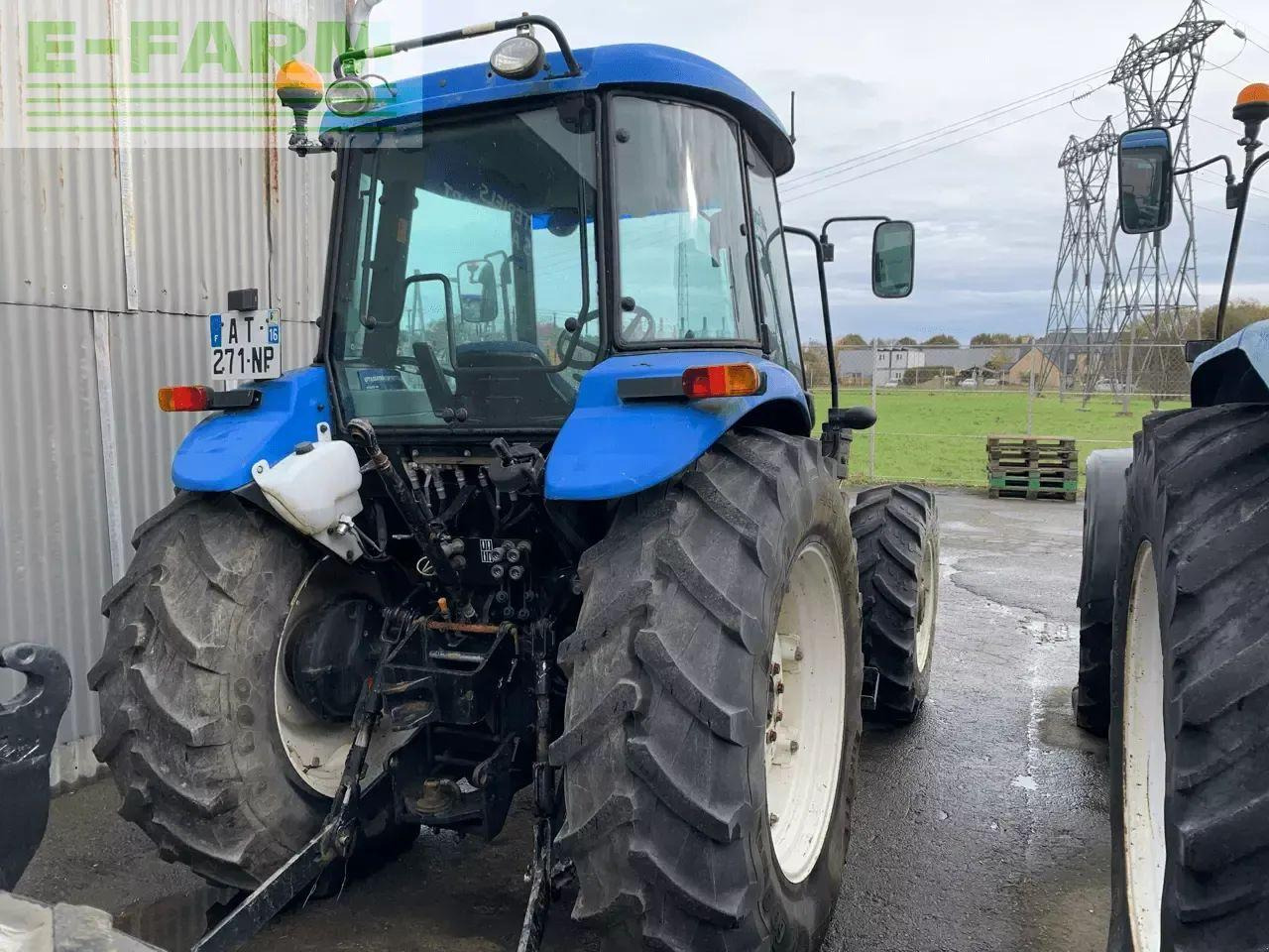 New Holland td5040 - Traktorius: foto 3 New Holland td5040 - Traktorius: foto 3