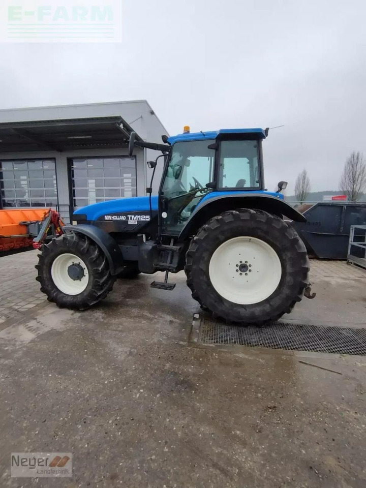 New Holland tm 125 - Traktorius: foto 1 New Holland tm 125 - Traktorius: foto 1