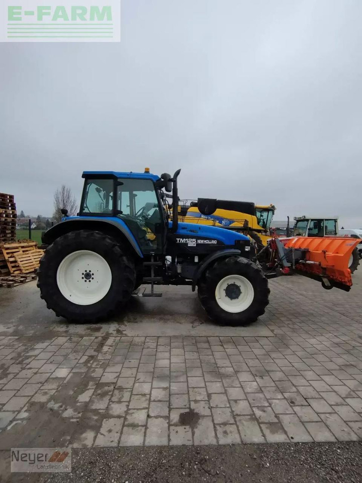 New Holland tm 125 - Traktorius: foto 5 New Holland tm 125 - Traktorius: foto 5