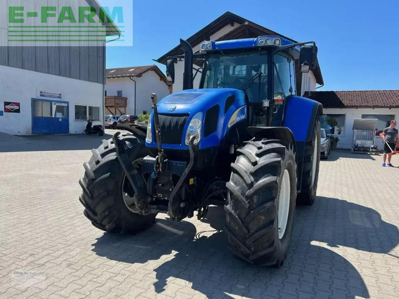 New Holland tvt 135 - Traktorius: foto 4 New Holland tvt 135 - Traktorius: foto 4