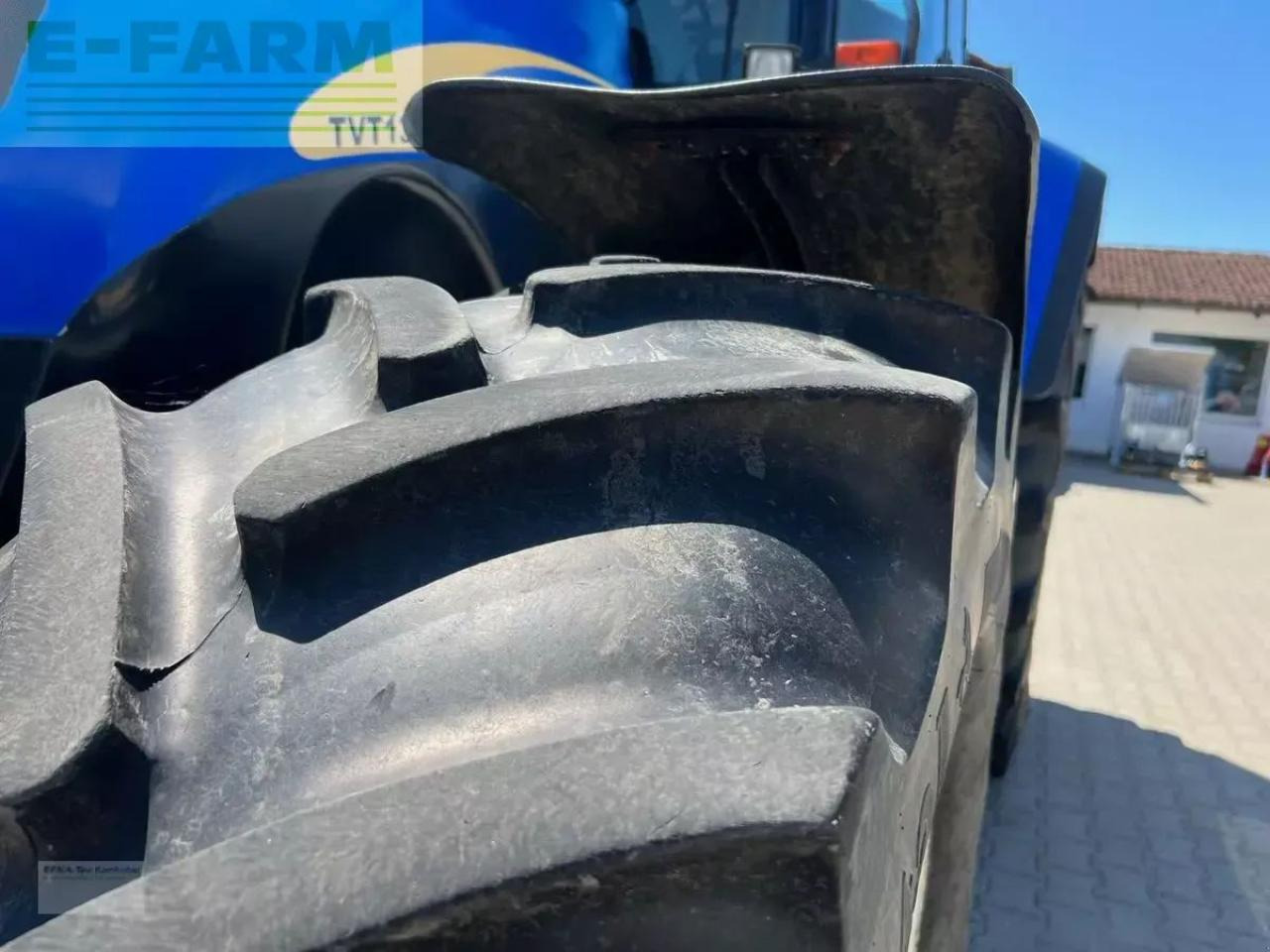 New Holland tvt 135 - Traktorius: foto 2 New Holland tvt 135 - Traktorius: foto 2