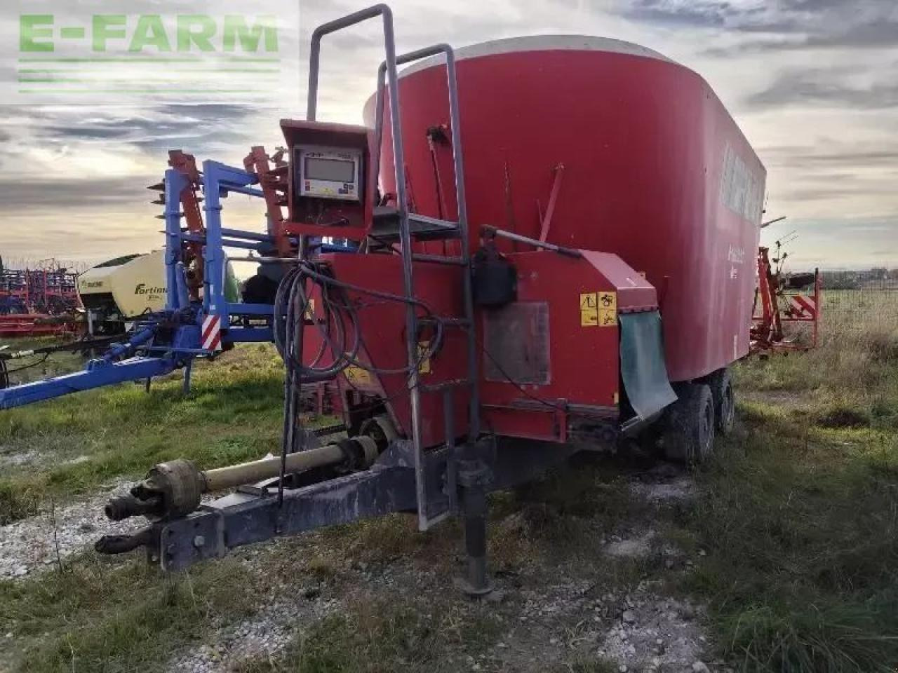 R.M.H. mixell 202 - Gyvulininkystės įranga: foto 3 R.M.H. mixell 202 - Gyvulininkystės įranga: foto 3