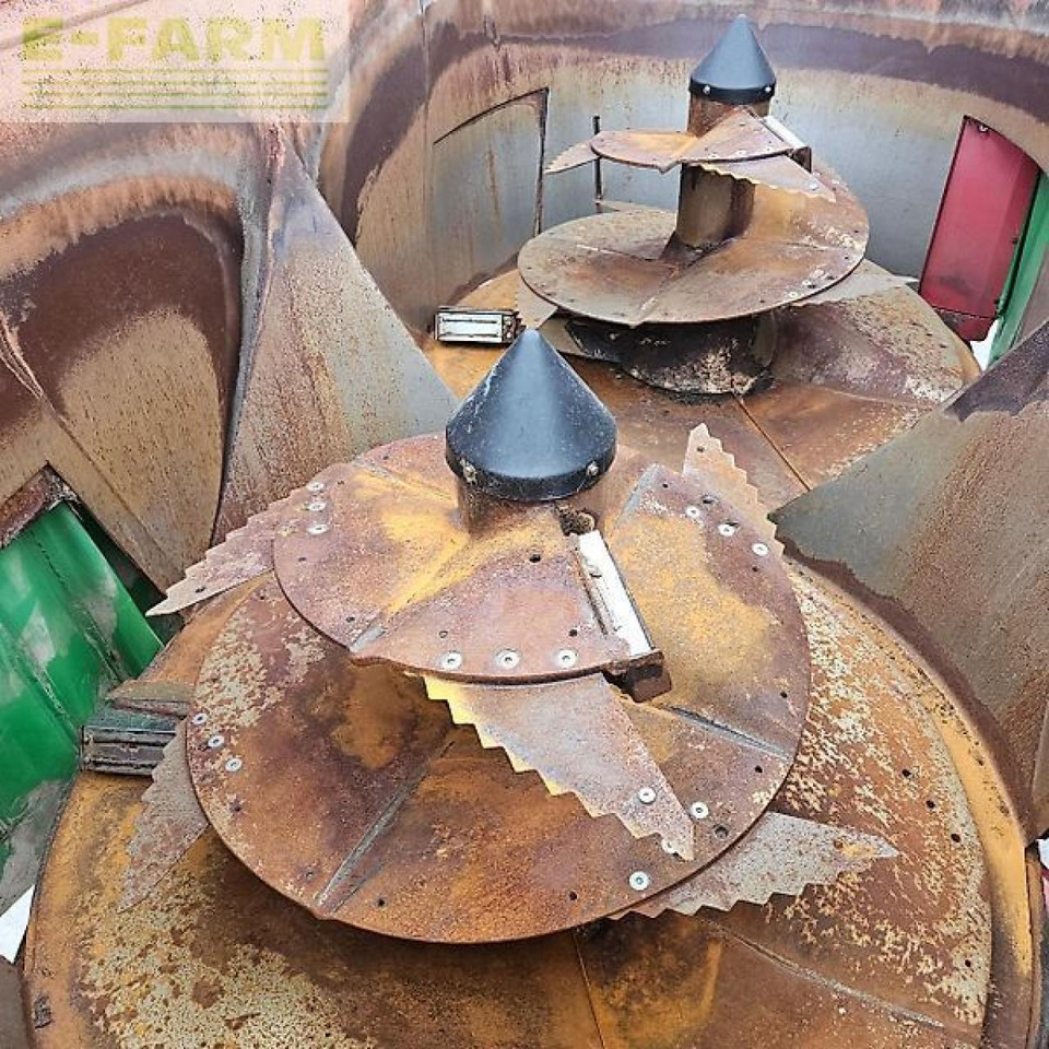 Strautmann verti-mix 1801 double - Gyvulininkystės įranga: foto 4 Strautmann verti-mix 1801 double - Gyvulininkystės įranga: foto 4