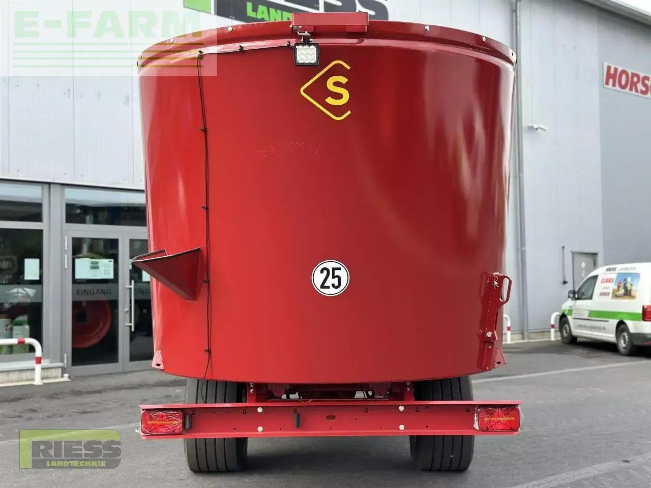 Strautmann verti-mix 2401 double - Gyvulininkystės įranga: foto 3 Strautmann verti-mix 2401 double - Gyvulininkystės įranga: foto 3