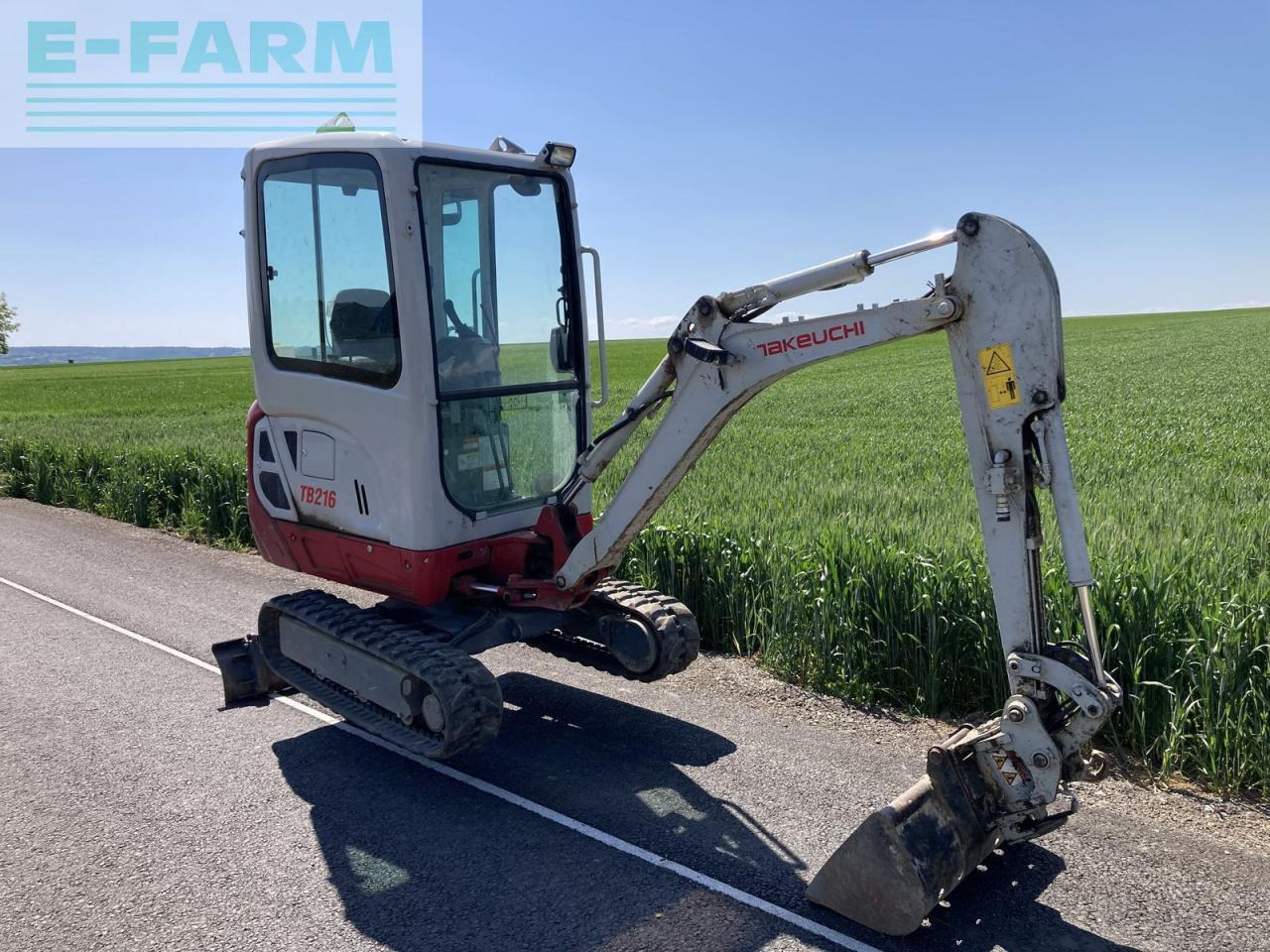 Takeuchi - Mini ekskavatorius: foto 1 Takeuchi - Mini ekskavatorius: foto 1