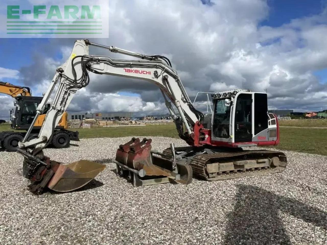 Takeuchi tb 2150 - Vikšrinis ekskavatorius: foto 1 Takeuchi tb 2150 - Vikšrinis ekskavatorius: foto 1