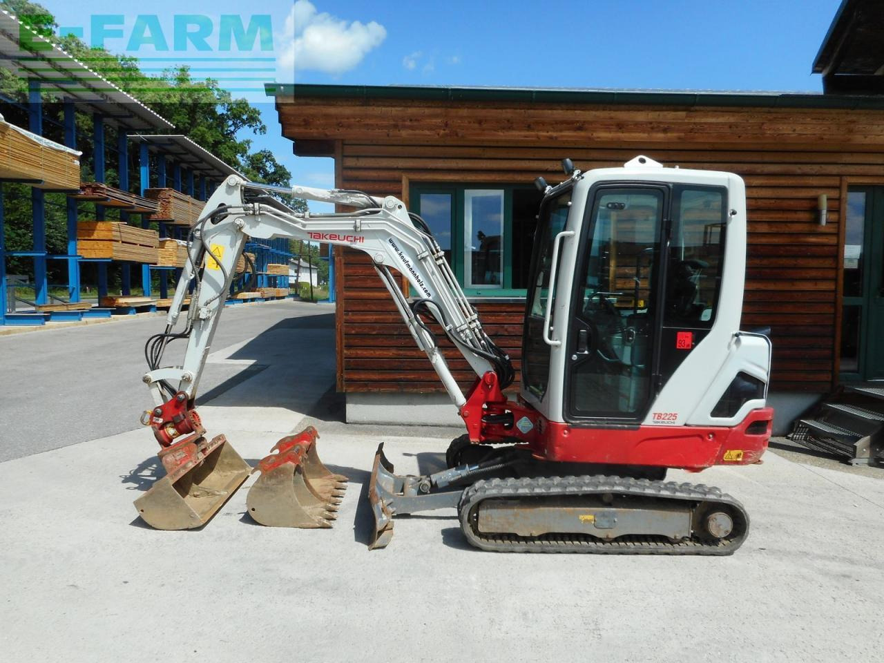 Takeuchi tb 225 mit powertilt + 3 löffel ( 2.400 kg ) - Mini ekskavatorius: foto 1 Takeuchi tb 225 mit powertilt + 3 löffel ( 2.400 kg ) - Mini ekskavatorius: foto 1