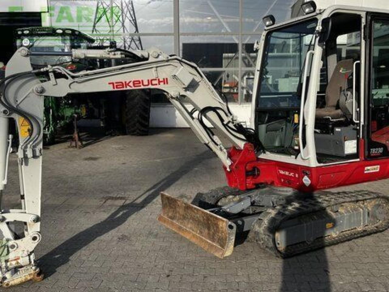 Takeuchi tb 230 - Mini ekskavatorius: foto 4 Takeuchi tb 230 - Mini ekskavatorius: foto 4