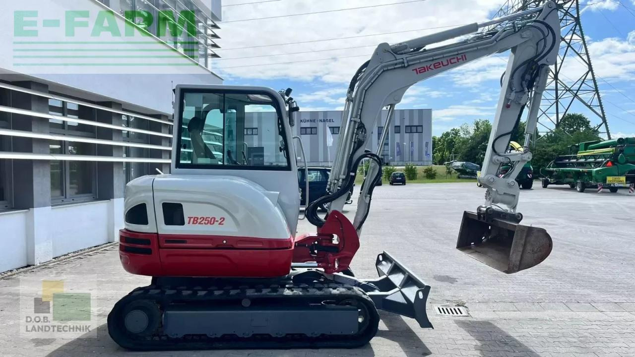 Takeuchi tb 250 - Mini ekskavatorius: foto 4 Takeuchi tb 250 - Mini ekskavatorius: foto 4