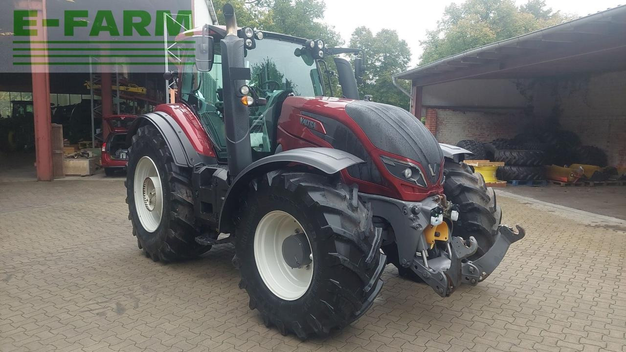 Valtra T 174 - Traktorius: foto 4 Valtra T 174 - Traktorius: foto 4