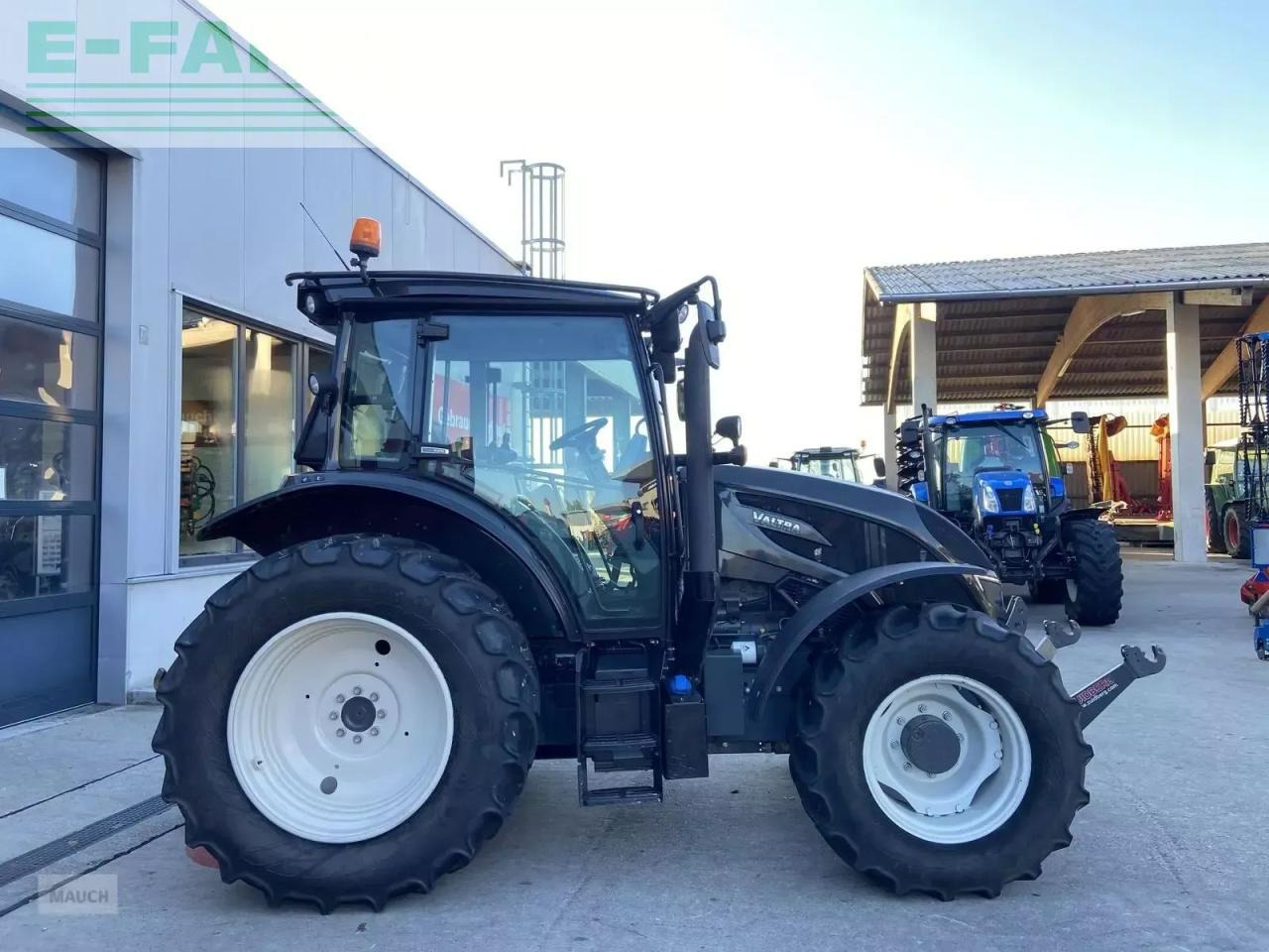 Valtra a 114 - Traktorius: foto 4 Valtra a 114 - Traktorius: foto 4