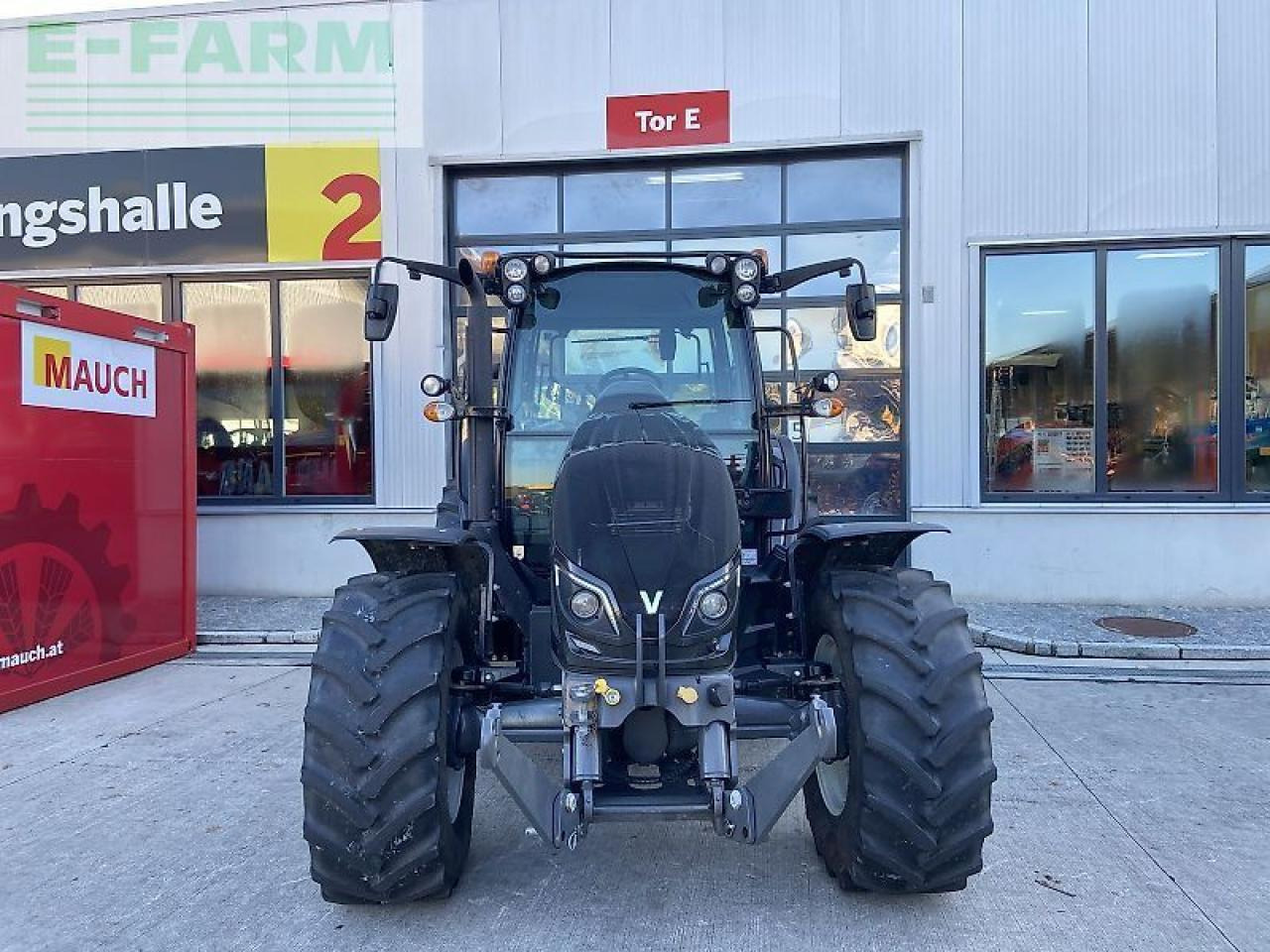 Valtra a 114 - Traktorius: foto 2 Valtra a 114 - Traktorius: foto 2