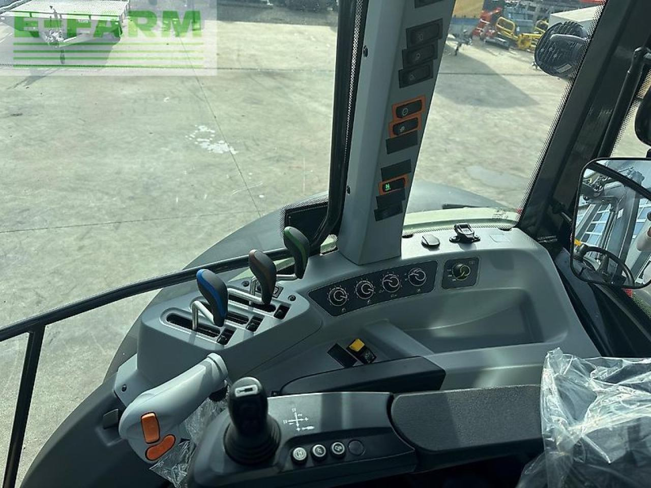 Valtra a105 mit frontlader - Traktorius: foto 5 Valtra a105 mit frontlader - Traktorius: foto 5