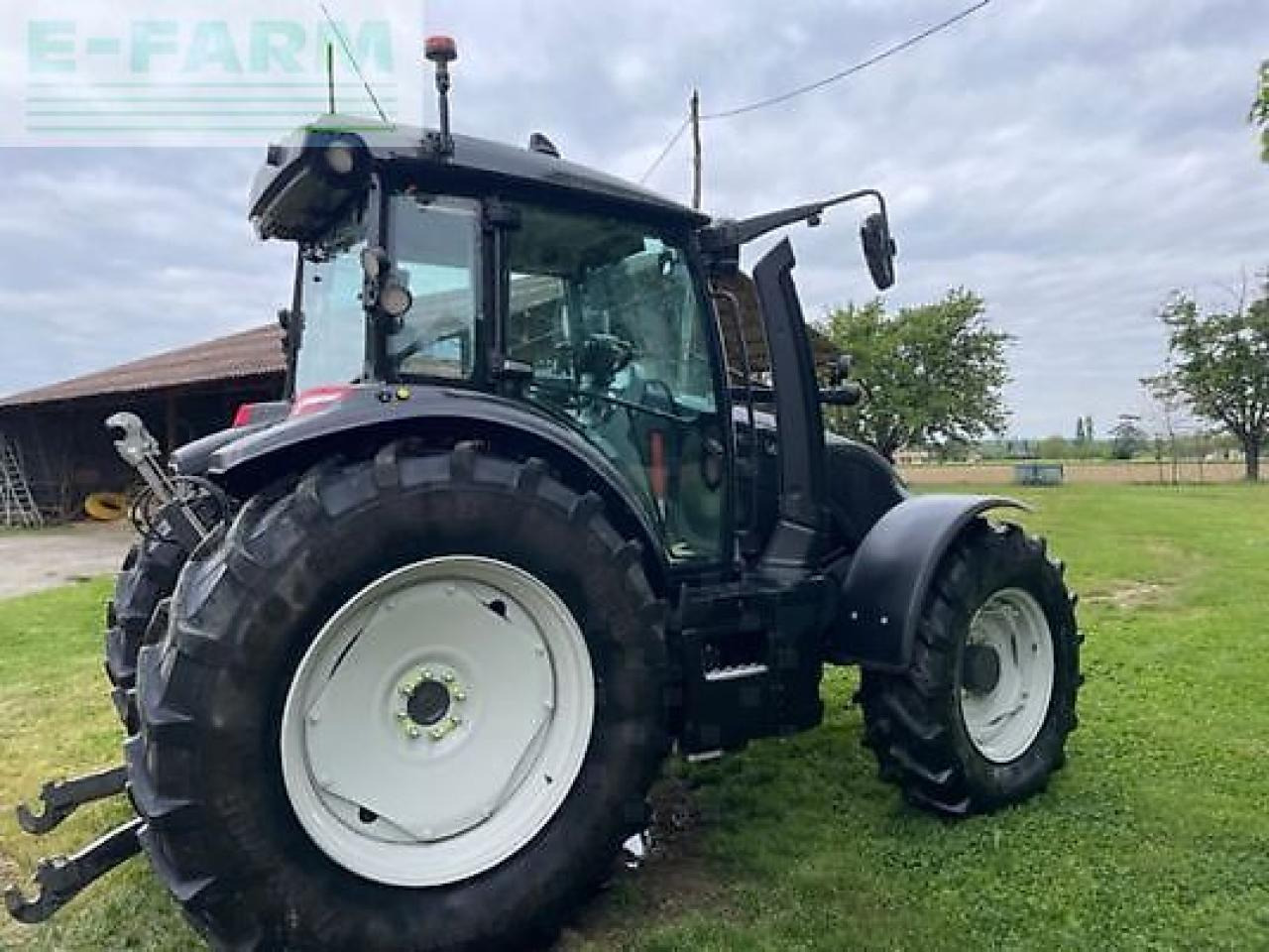 Valtra g125v - Traktorius: foto 4 Valtra g125v - Traktorius: foto 4