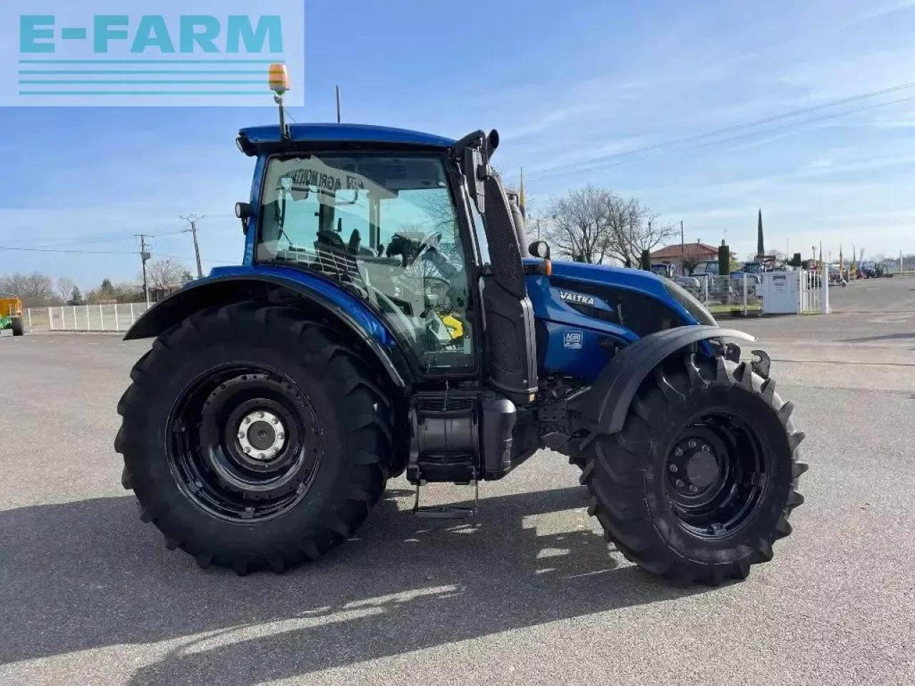 Valtra n 154 - Traktorius: foto 5 Valtra n 154 - Traktorius: foto 5