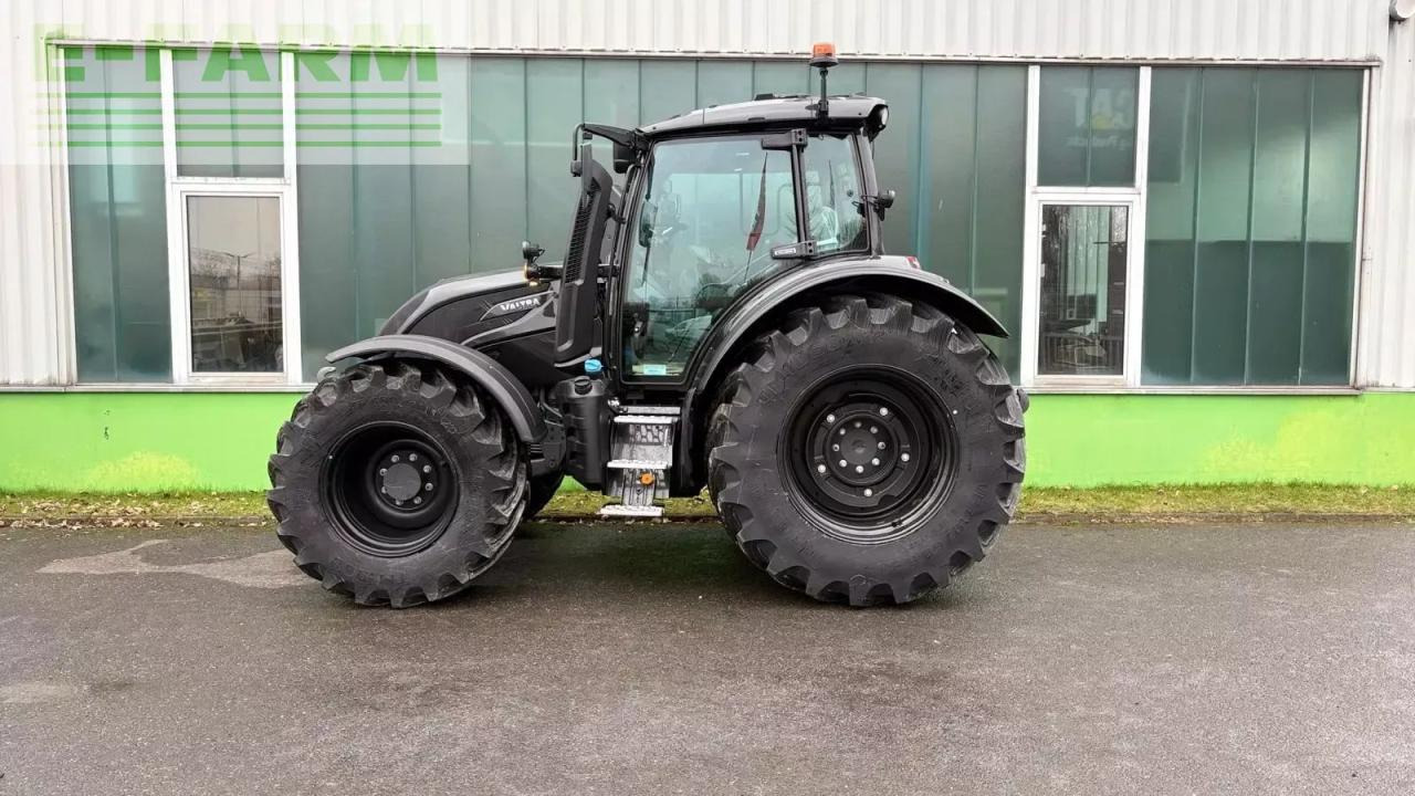 Valtra n 175 d - Traktorius: foto 4 Valtra n 175 d - Traktorius: foto 4