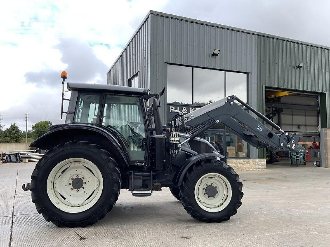 Valtra n103 hi tech (st23719) - Traktorius: foto 2 Valtra n103 hi tech (st23719) - Traktorius: foto 2