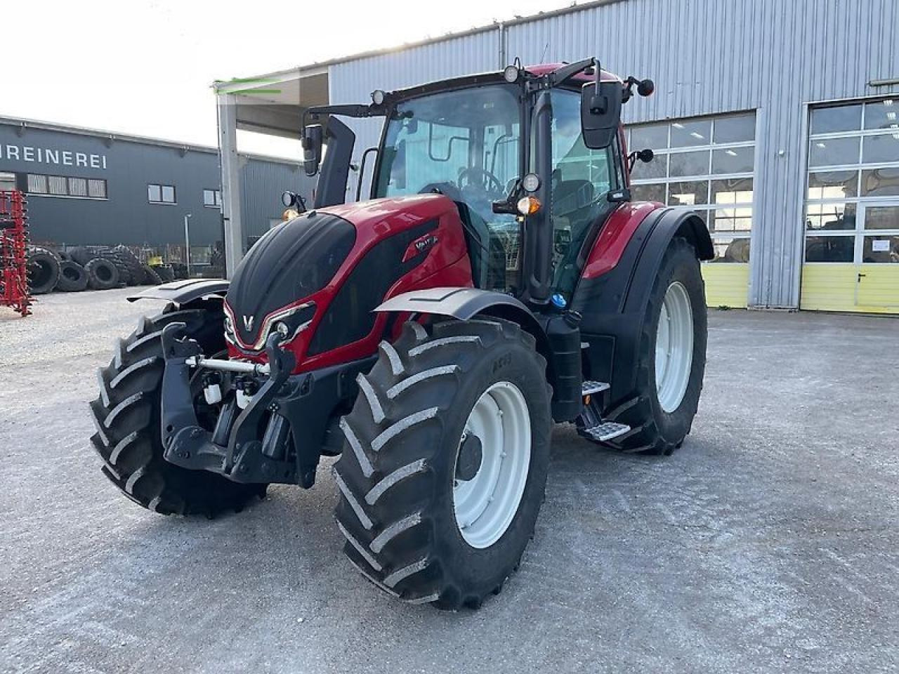 Valtra n155 - Traktorius: foto 1 Valtra n155 - Traktorius: foto 1