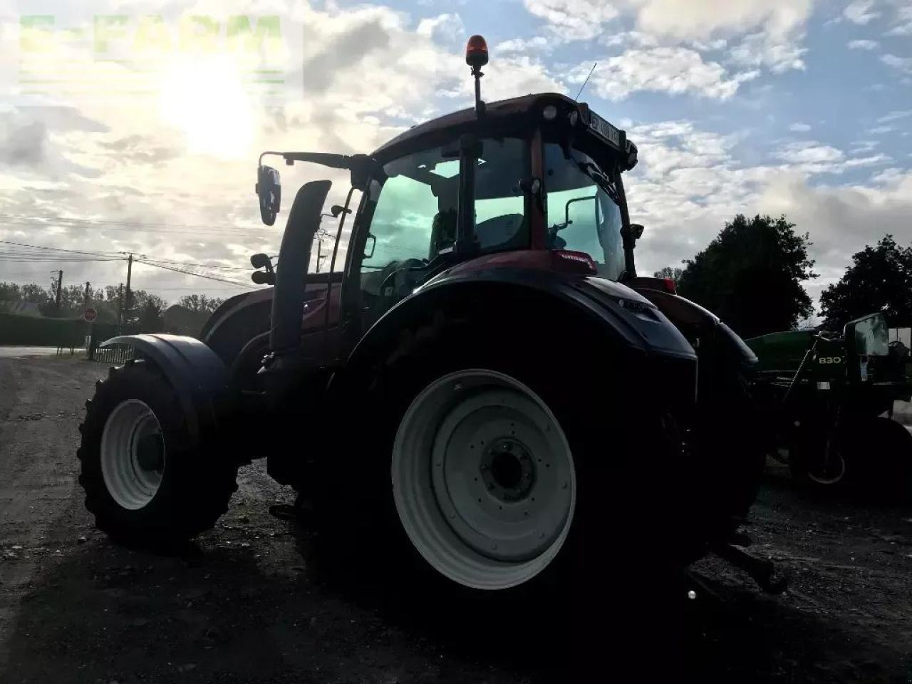 Valtra t 214 direct Direct - Traktorius: foto 4 Valtra t 214 direct Direct - Traktorius: foto 4