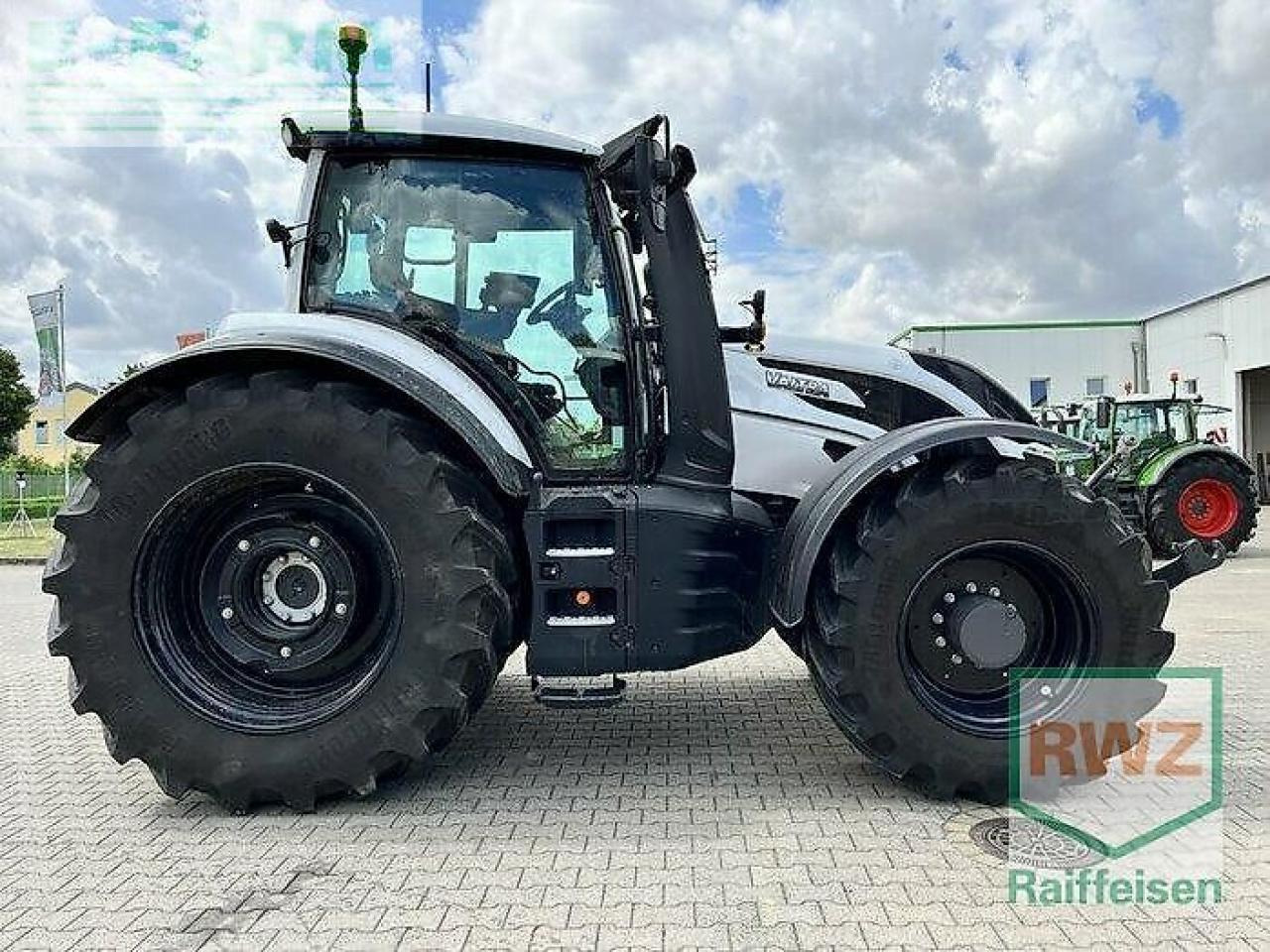 Valtra t 235 direct vorführmaschine Direct - Traktorius: foto 5 Valtra t 235 direct vorführmaschine Direct - Traktorius: foto 5