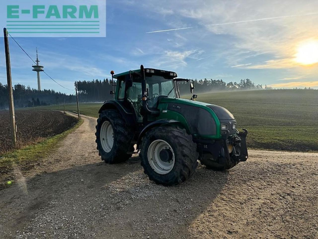 Valtra t151 - Traktorius: foto 2 Valtra t151 - Traktorius: foto 2
