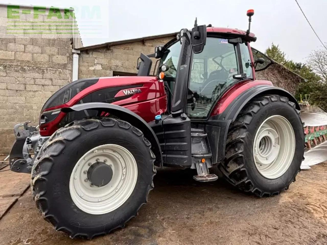 Valtra t174ea - Traktorius: foto 1 Valtra t174ea - Traktorius: foto 1