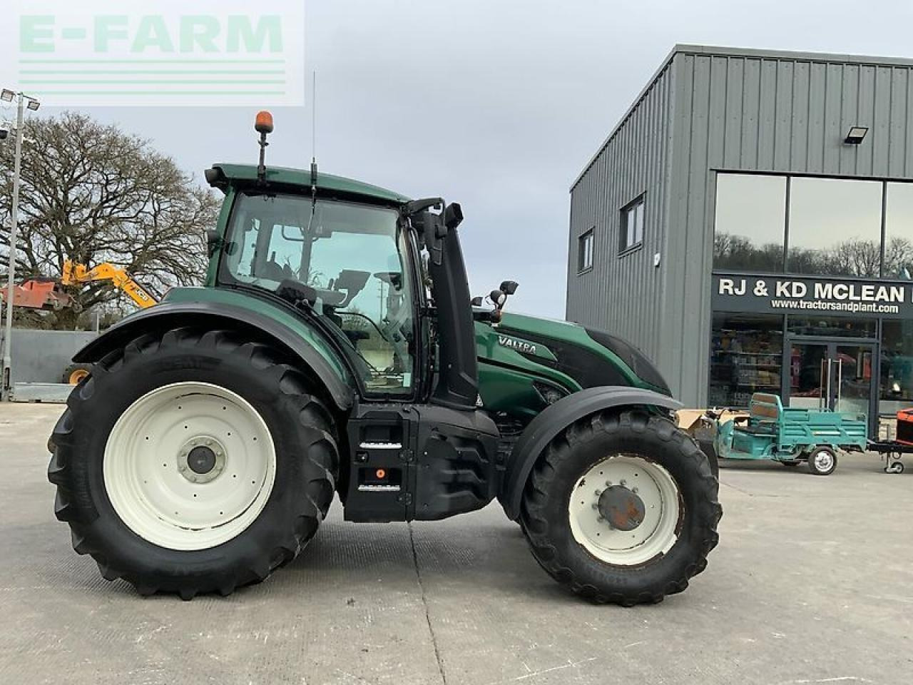 Valtra t214 direct tractor (st22267) Direct - Traktorius: foto 1 Valtra t214 direct tractor (st22267) Direct - Traktorius: foto 1