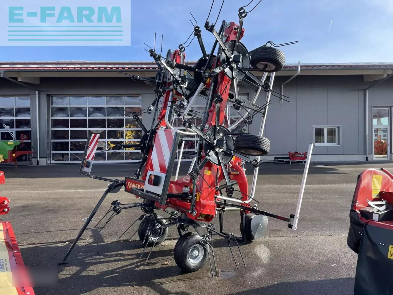 Vicon fanex 904 - Šieno grėblys/ Vartytuvas: foto 1 Vicon fanex 904 - Šieno grėblys/ Vartytuvas: foto 1