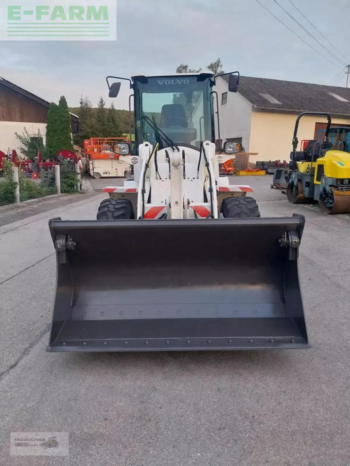 Volvo l 30g - Mini ekskavatorius: foto 2 Volvo l 30g - Mini ekskavatorius: foto 2