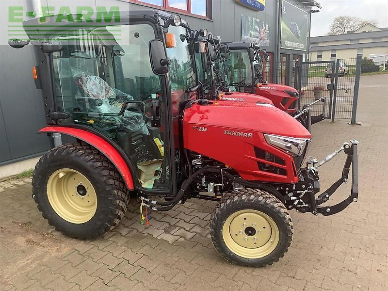 Yanmar yt235v-q - Traktorius: foto 1 Yanmar yt235v-q - Traktorius: foto 1