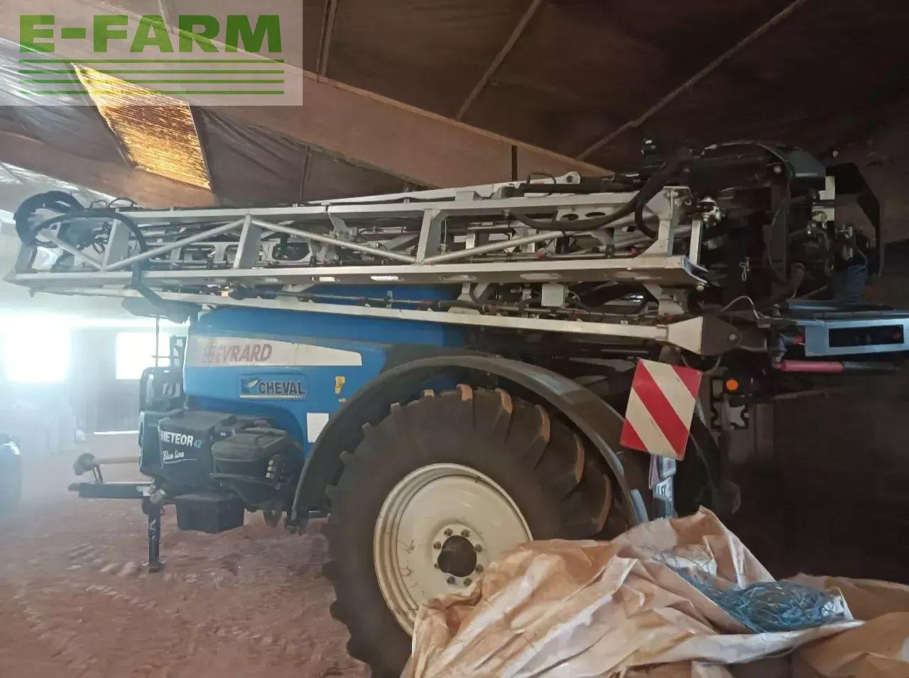 Meteor 4200 blue line - Prikabinamas purkštuvas: foto 2 Meteor 4200 blue line - Prikabinamas purkštuvas: foto 2