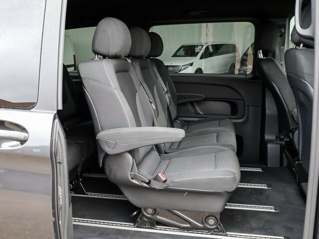 MERCEDES-BENZ EQV 300 ang,8Sitzer,2xSchiebetür,360°Kamera... - Keleivinis furgonas, Elektrinis furgonas: foto 5 MERCEDES-BENZ EQV 300 ang,8Sitzer,2xSchiebetür,360°Kamera... - Keleivinis furgonas, Elektrinis furgonas: foto 5