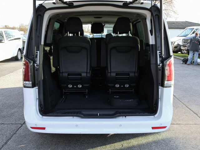 Keleivinis furgonas, Elektrinis furgonas MERCEDES-BENZ EQV 300 lang,7Sitze,2Schiebetüren,Distronic,LED...: foto 26 Keleivinis furgonas, Elektrinis furgonas MERCEDES-BENZ EQV 300 lang,7Sitze,2Schiebetüren,Distronic,LED...: foto 26