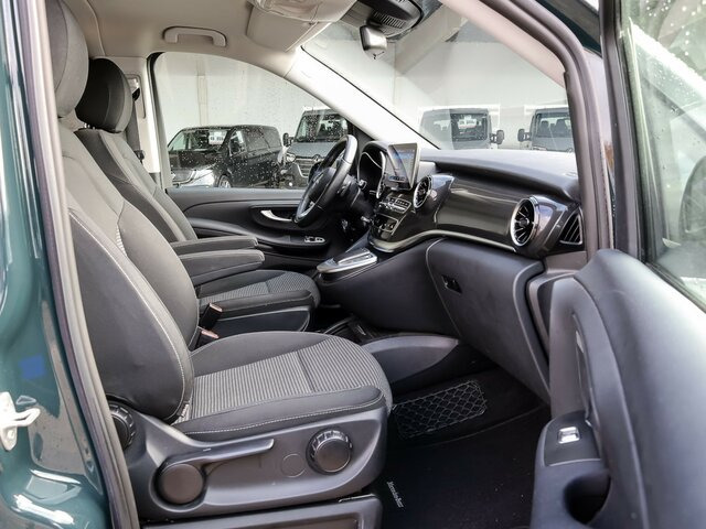 MERCEDES-BENZ EQV 300 lang,7Sitze,2xelektr.Schiebetür,EasyPack... - Keleivinis furgonas, Elektrinis furgonas: foto 4 MERCEDES-BENZ EQV 300 lang,7Sitze,2xelektr.Schiebetür,EasyPack... - Keleivinis furgonas, Elektrinis furgonas: foto 4