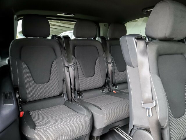 MERCEDES-BENZ EQV 300 lang,8Sitzer,2xSchiebetür,360°Kamera... - Keleivinis furgonas, Elektrinis furgonas: foto 4 MERCEDES-BENZ EQV 300 lang,8Sitzer,2xSchiebetür,360°Kamera... - Keleivinis furgonas, Elektrinis furgonas: foto 4