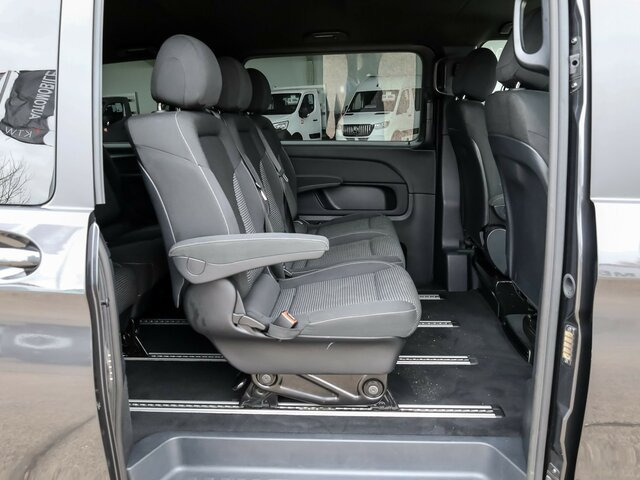 MERCEDES-BENZ EQV 300 lang,8Sitzer,2xSchiebetür,360°Kamera... - Keleivinis furgonas, Elektrinis furgonas: foto 5 MERCEDES-BENZ EQV 300 lang,8Sitzer,2xSchiebetür,360°Kamera... - Keleivinis furgonas, Elektrinis furgonas: foto 5