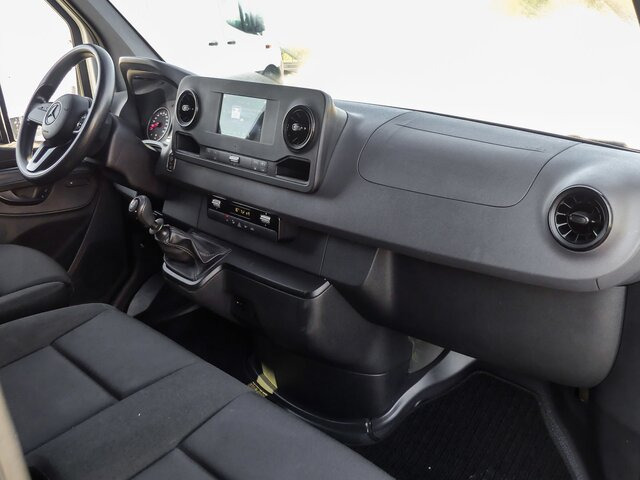 MERCEDES-BENZ Sprinter 214 CDI Kasten,3924,MBUX,Kamera... - Mažas furgonas: foto 3 MERCEDES-BENZ Sprinter 214 CDI Kasten,3924,MBUX,Kamera... - Mažas furgonas: foto 3