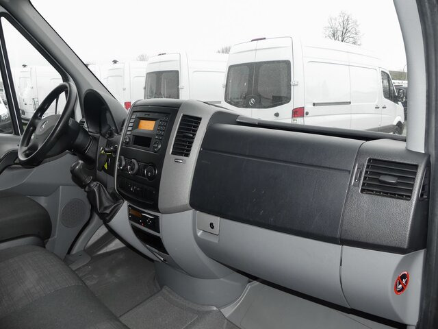MERCEDES-BENZ Sprinter 311 CDI DOKA Pritsche,AHK,Standheizung - Bortinis automobilis, Komercinis automobilis su dviguba kabina: foto 2 MERCEDES-BENZ Sprinter 311 CDI DOKA Pritsche,AHK,Standheizung - Bortinis automobilis, Komercinis automobilis su dviguba kabina: foto 2