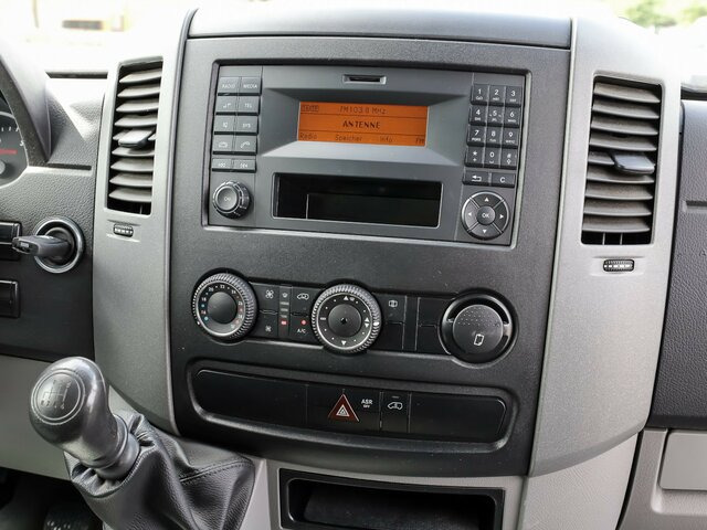 MERCEDES-BENZ Sprinter 316CDI DOKA,Allrad,Klima,Standhzg.... - Bortinis automobilis, Komercinis automobilis su dviguba kabina: foto 5 MERCEDES-BENZ Sprinter 316CDI DOKA,Allrad,Klima,Standhzg.... - Bortinis automobilis, Komercinis automobilis su dviguba kabina: foto 5