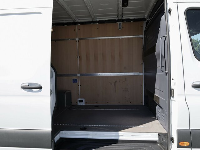 MERCEDES-BENZ Sprinter 317 CDI,3665mm,Automatik,Kamera - Krovininis mikroautobusas: foto 2 MERCEDES-BENZ Sprinter 317 CDI,3665mm,Automatik,Kamera - Krovininis mikroautobusas: foto 2