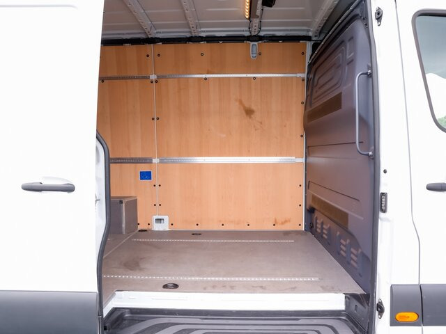 MERCEDES-BENZ Sprinter 317 CDI Kasten,L2H2,MBUX,Kamera - Krovininis mikroautobusas: foto 2 MERCEDES-BENZ Sprinter 317 CDI Kasten,L2H2,MBUX,Kamera - Krovininis mikroautobusas: foto 2