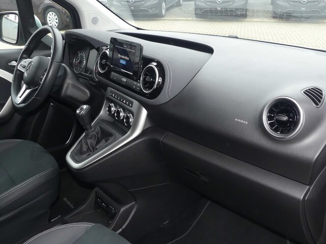 MERCEDES-BENZ T 180 Progressive,AMF Rollstuhlrampe,LED,Navi... - Keleivinis furgonas: foto 2 MERCEDES-BENZ T 180 Progressive,AMF Rollstuhlrampe,LED,Navi... - Keleivinis furgonas: foto 2