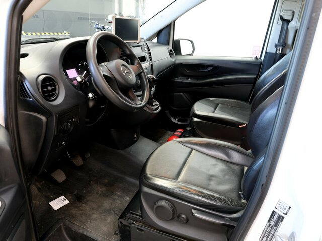 MERCEDES-BENZ Vito 111 TourerPro,lang,8Sitze,Klima,Tempomat - Mikroautobusas, Keleivinis furgonas: foto 2 MERCEDES-BENZ Vito 111 TourerPro,lang,8Sitze,Klima,Tempomat - Mikroautobusas, Keleivinis furgonas: foto 2