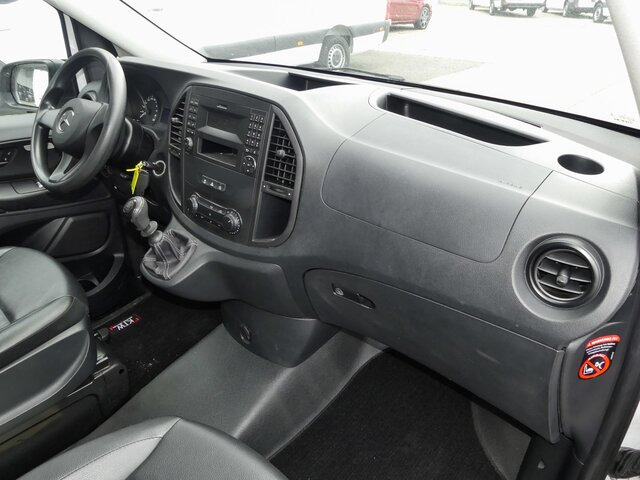 MERCEDES-BENZ Vito 114 TourerPro,Extralang,AMF Rollstuhlrampe - Keleivinis furgonas: foto 5 MERCEDES-BENZ Vito 114 TourerPro,Extralang,AMF Rollstuhlrampe - Keleivinis furgonas: foto 5