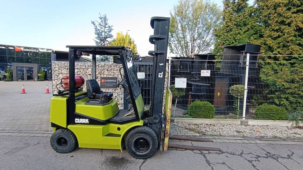 Clark CGP 25 Duplex, hydr. Seitenschieber, Hubhöhe 4,15 - Dujinis krautuvas: foto 1 Clark CGP 25 Duplex, hydr. Seitenschieber, Hubhöhe 4,15 - Dujinis krautuvas: foto 1