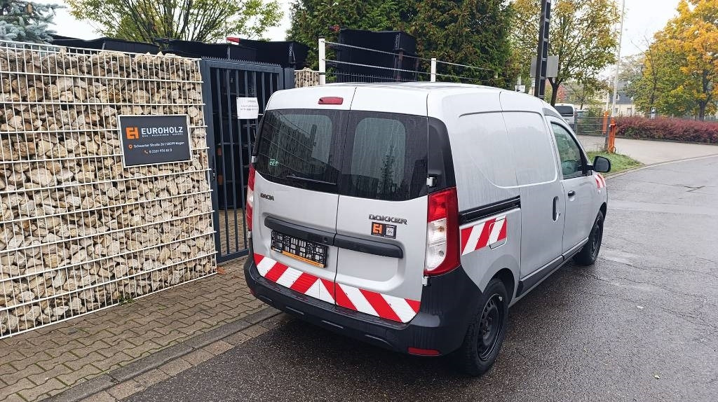 Dacia Dokker Transporter, Kastenwagen mit Schubladen - Mažas furgonas: foto 3 Dacia Dokker Transporter, Kastenwagen mit Schubladen - Mažas furgonas: foto 3