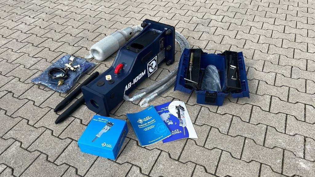 Hydraulikhammer AJCE 100M ohne Aufnahme - Hidraulinis kūjis - Statybinė technika: foto 1 Hydraulikhammer AJCE 100M ohne Aufnahme - Hidraulinis kūjis - Statybinė technika: foto 1