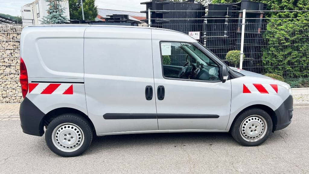 Opel Combo, 1.3 CDTi, Kastenwagen, Klima, PDC - Furgonas su krovinių dėže: foto 2 Opel Combo, 1.3 CDTi, Kastenwagen, Klima, PDC - Furgonas su krovinių dėže: foto 2