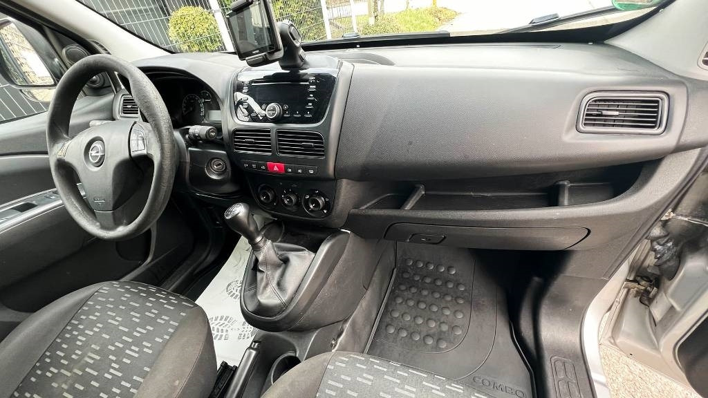 Furgonas su krovinių dėže Opel Combo 1.3, Kasten, Transporter, Werkstattschränke: foto 11
